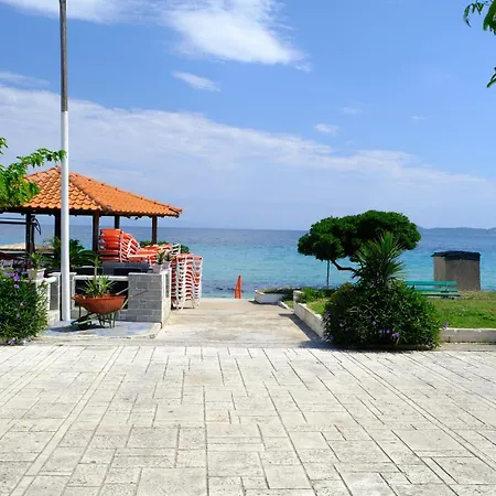 Mangoseaview Apartment
