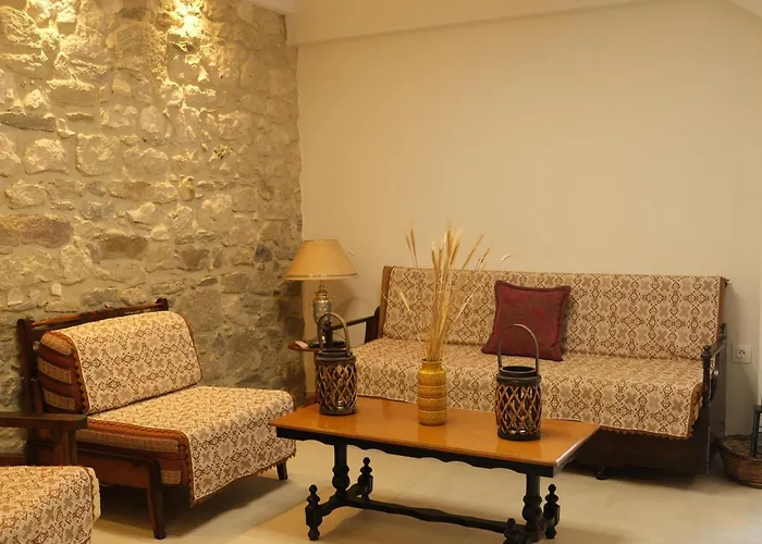 Mangoseaview Nea Roda